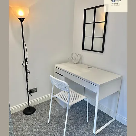 Clarendon Offers Perfect Contractors شقة