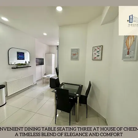 Clarendon Offers Perfect Contractors * ليدز